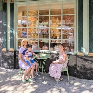 Meet your Posher, Esther